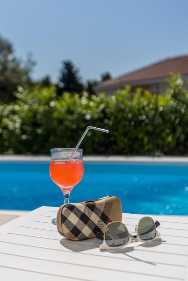 Villa Katess With Heated Pool Split Eksteriør billede